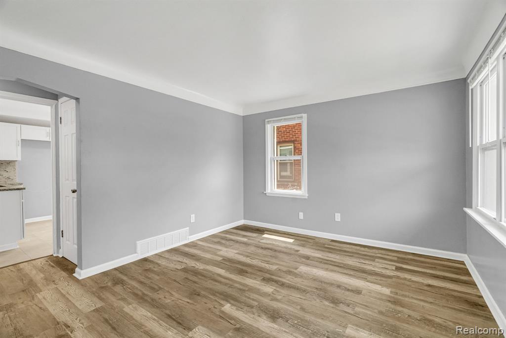 20220 Lahser Road Property Photo 7