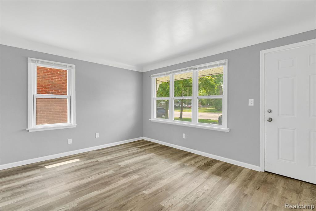 20220 Lahser Road Property Photo 8
