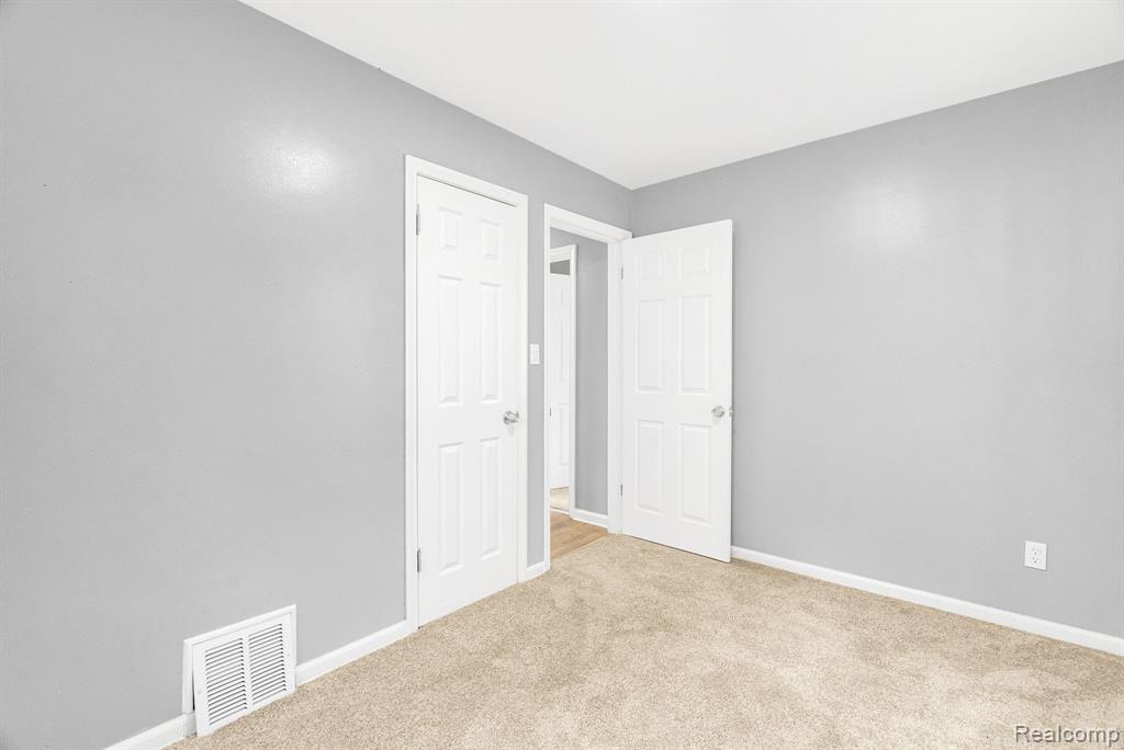 20220 Lahser Road Property Photo 19