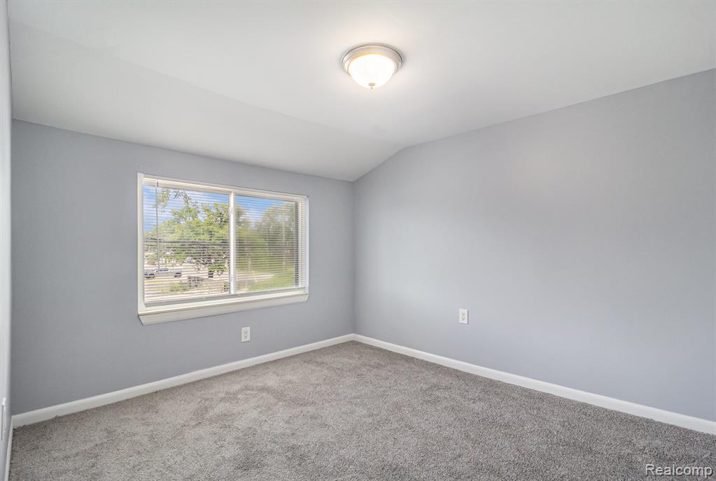 1054 E Troy Street Property Photo 15