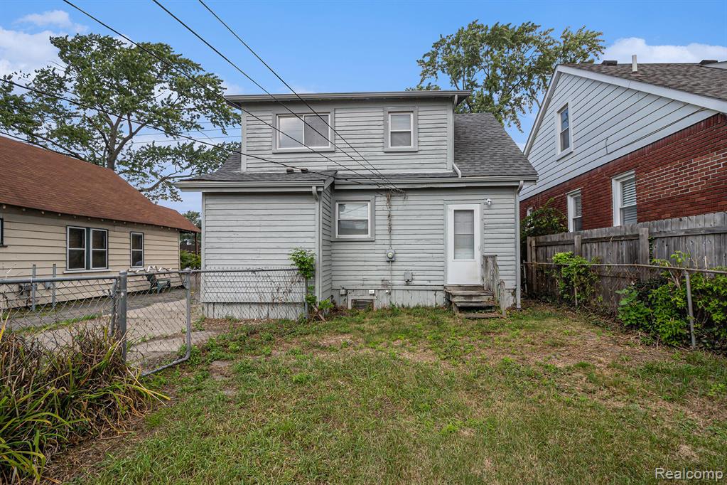 1054 E Troy Street Property Photo 25