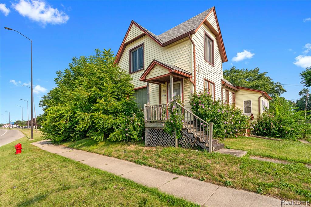 15602 Northline Road Property Photo 1