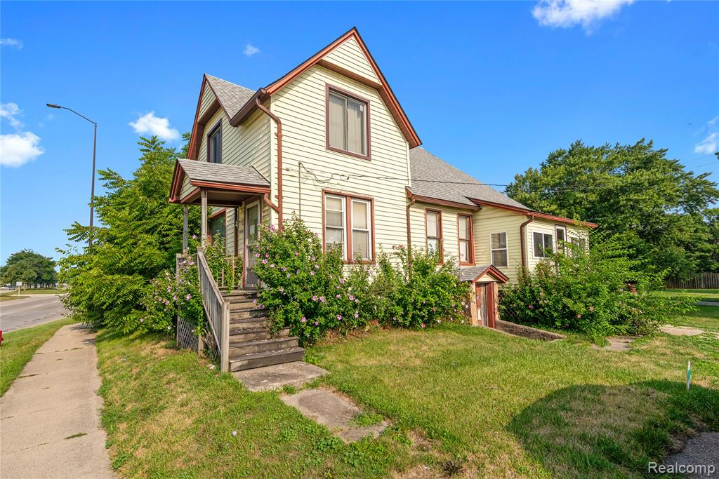 15602 Northline Road Property Photo 2