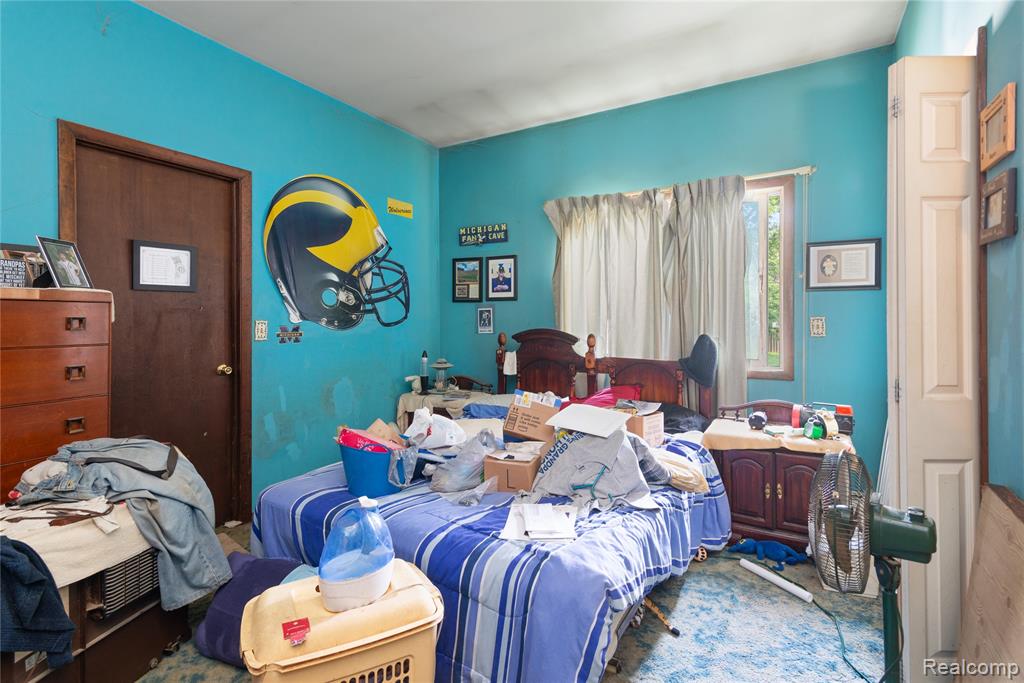 15602 Northline Road Property Photo 13
