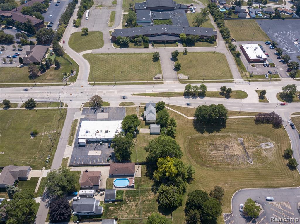 15602 Northline Road Property Photo 22