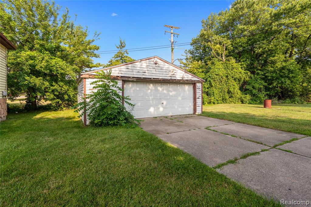 15602 Northline Road Property Photo 15