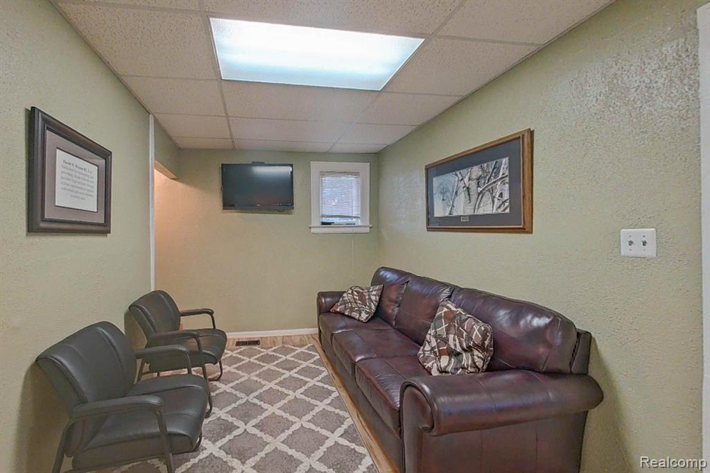 515 E Grand River Avenue Property Photo 25