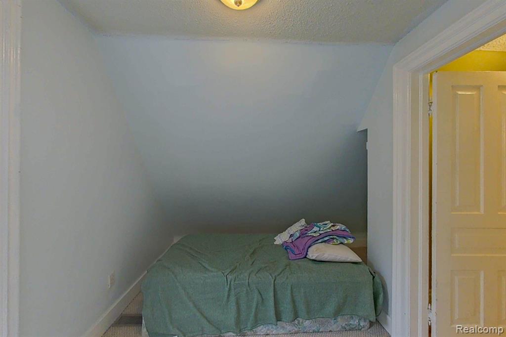 515 E Grand River Avenue Property Photo 49