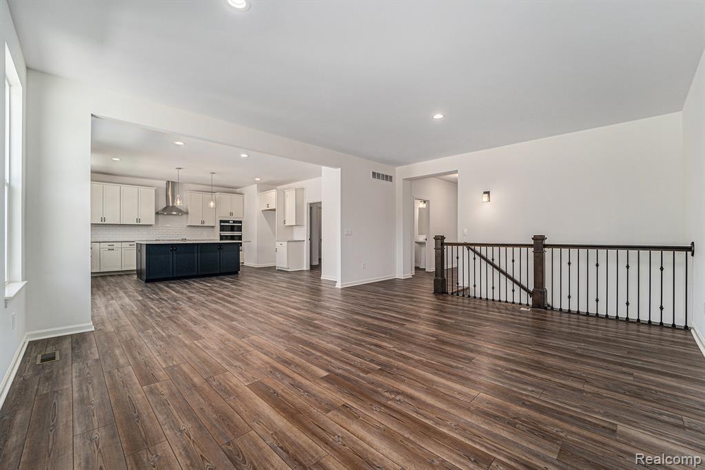 71714 Hidden River Drive Property Photo 4