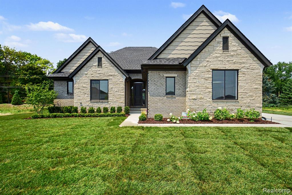 56211 Stone Falcon Drive Property Photo 1