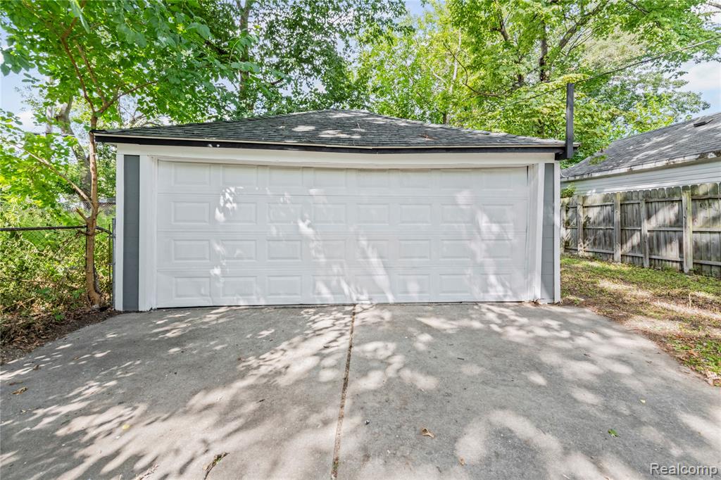 16199 Stansbury Street Property Photo 19