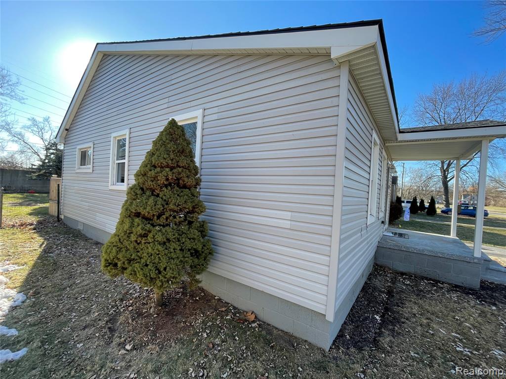26431 Trowbridge Street Property Photo 4