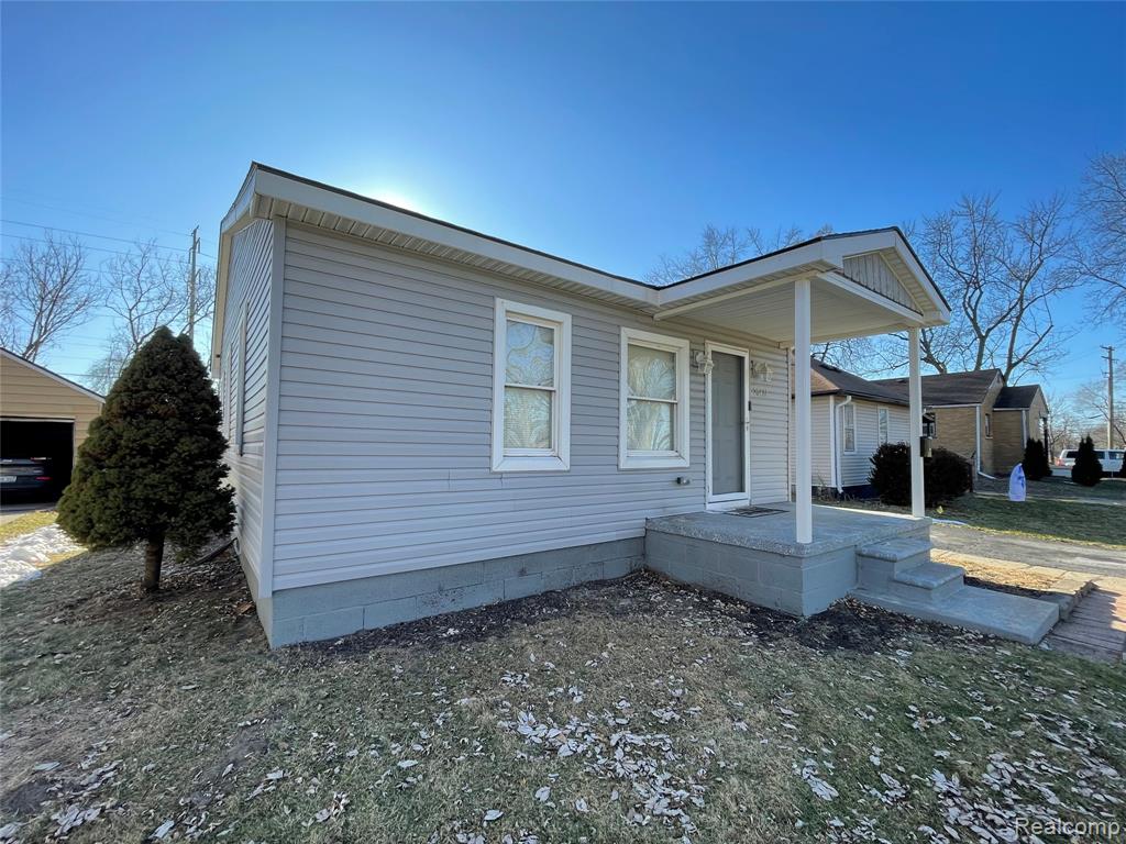 26431 Trowbridge Street Property Photo 5