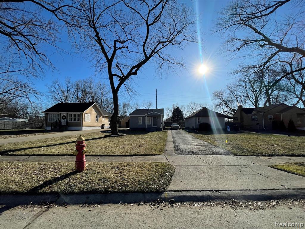 26431 Trowbridge Street Property Photo 6
