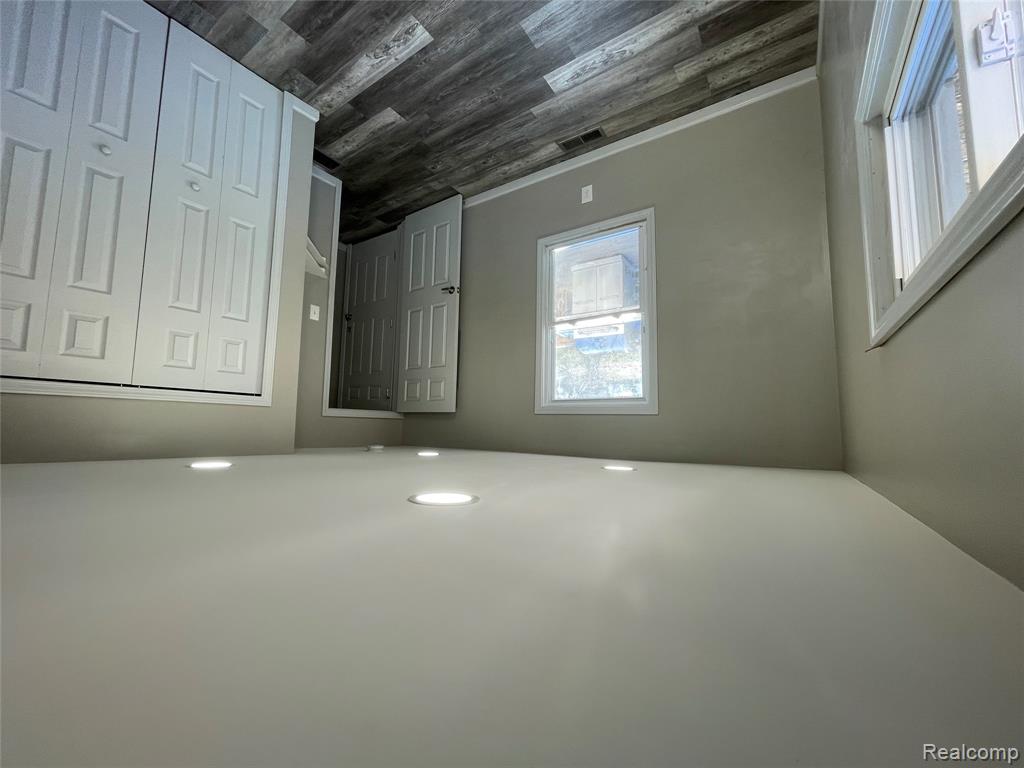26431 Trowbridge Street Property Photo 18