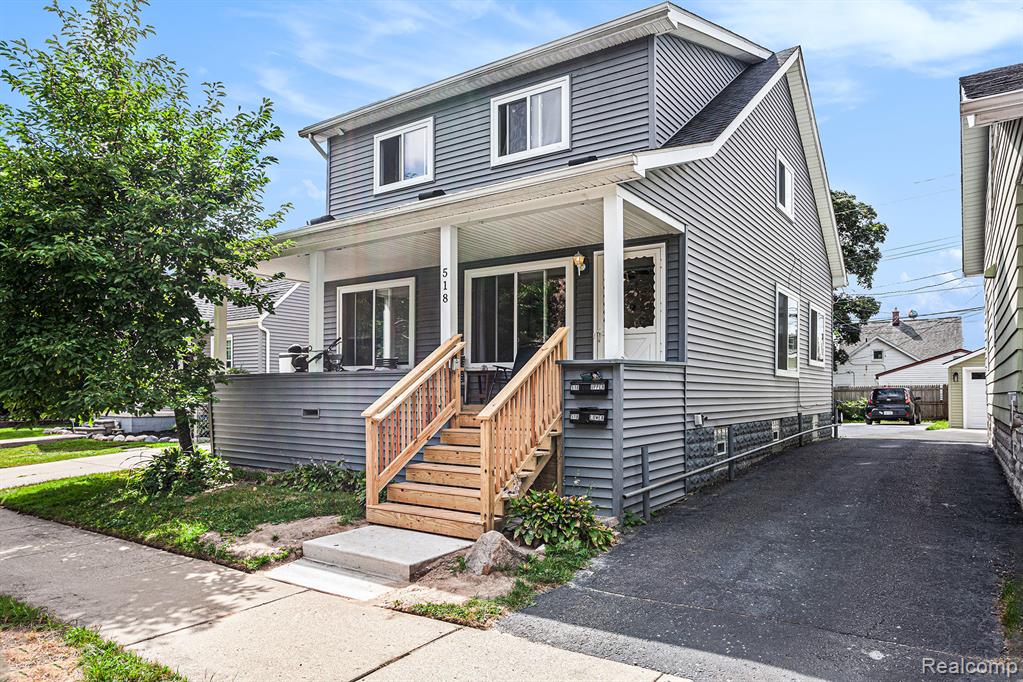 518 E Troy Street Property Photo 1