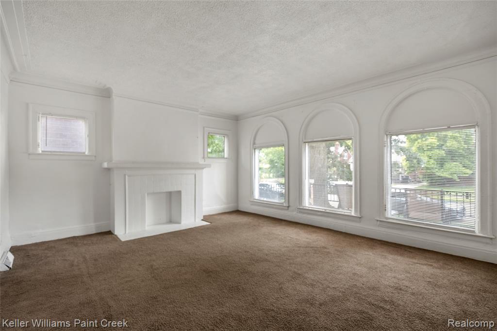 5752 Chatsworth Street Property Photo 4