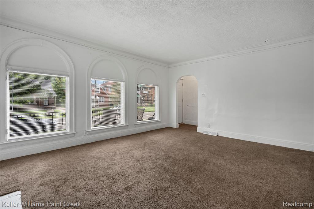 5752 Chatsworth Street Property Photo 6