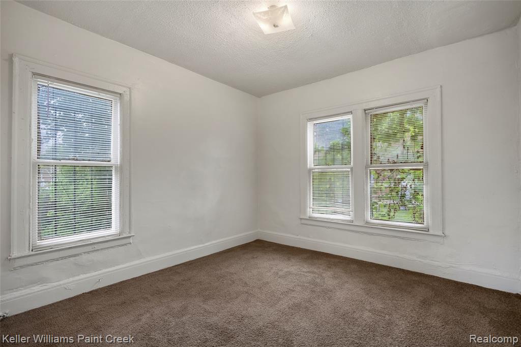 5752 Chatsworth Street Property Photo 12