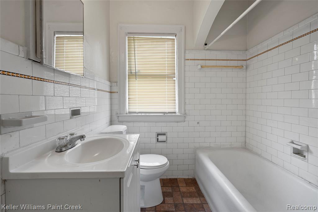 5752 Chatsworth Street Property Photo 30