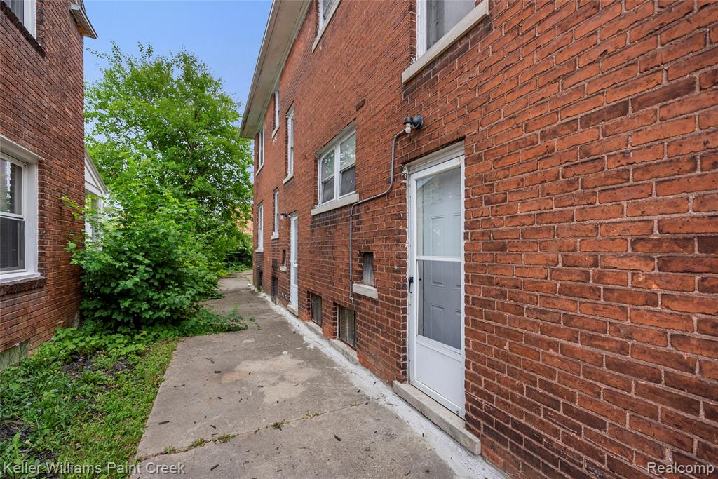 5752 Chatsworth Street Property Photo 34