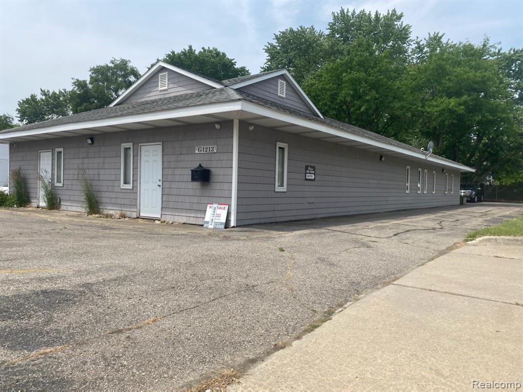 1213 N Ballenger Highway Property Photo 2