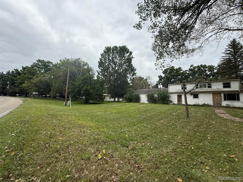 3335 Clinton Way Road Property Photo 2