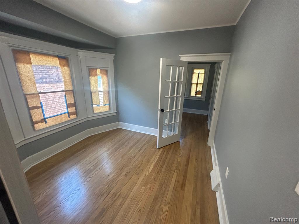 1926 Seward Street Property Photo 16
