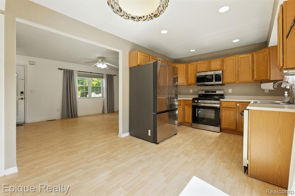 146 Taylor Street Property Photo 10