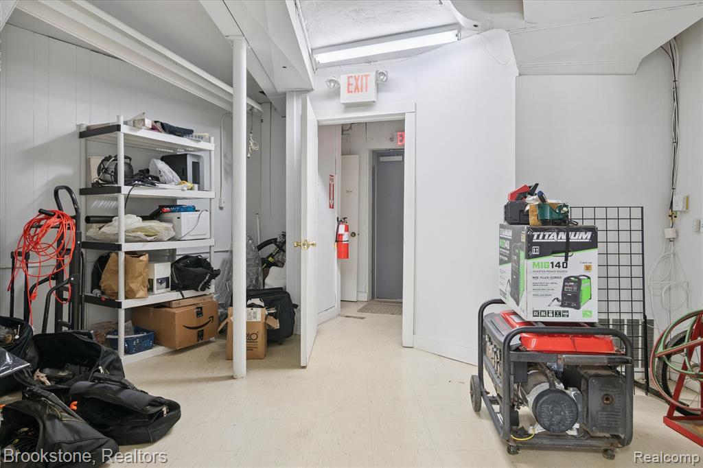 24450 Gratiot Avenue Property Photo 9