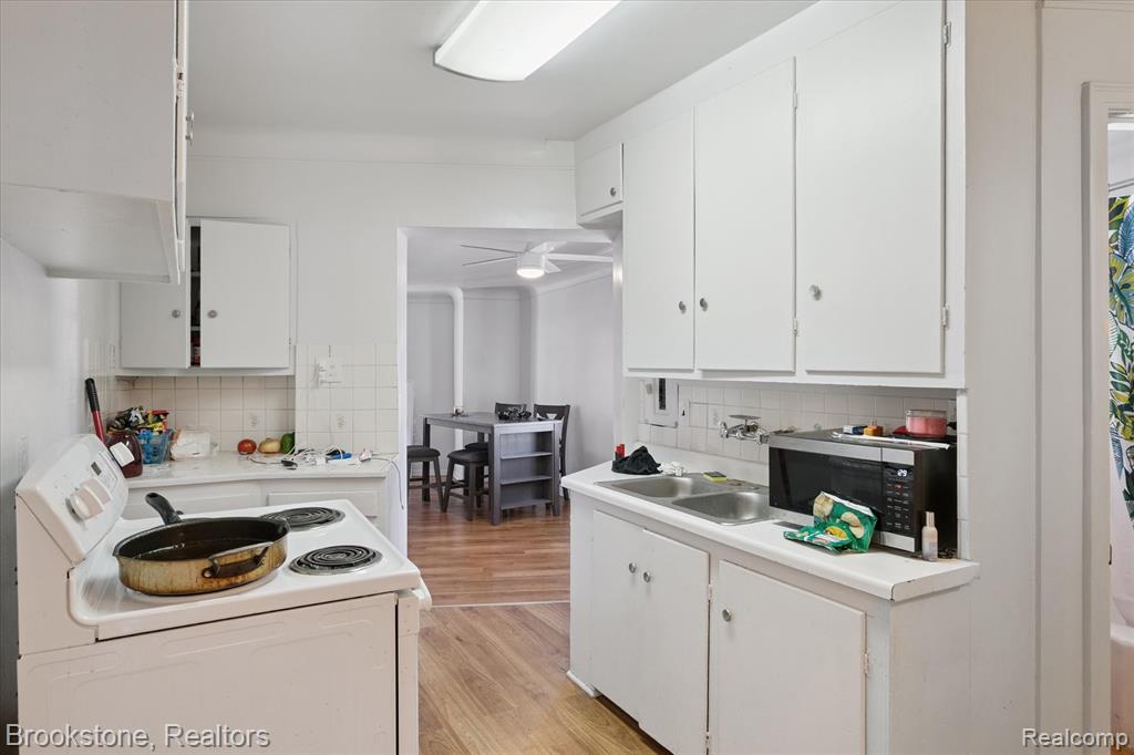 24450 Gratiot Avenue Property Photo 15