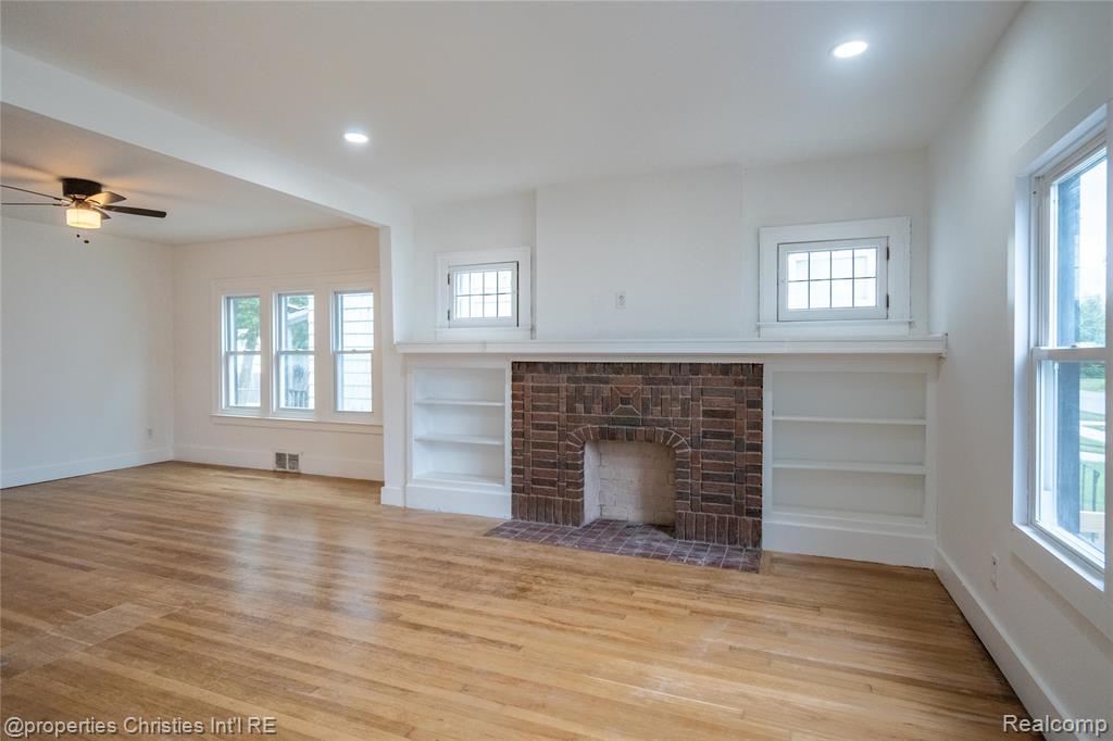 4373-4375 Balfour Road Property Photo 7