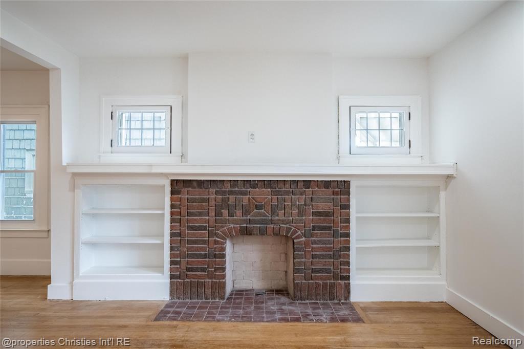 4373-4375 Balfour Road Property Photo 8