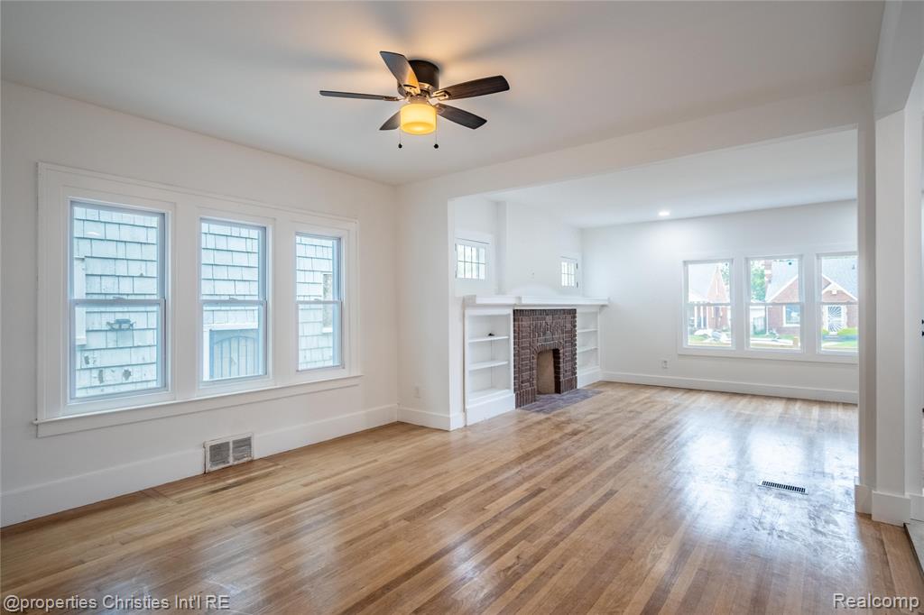 4373-4375 Balfour Road Property Photo 10