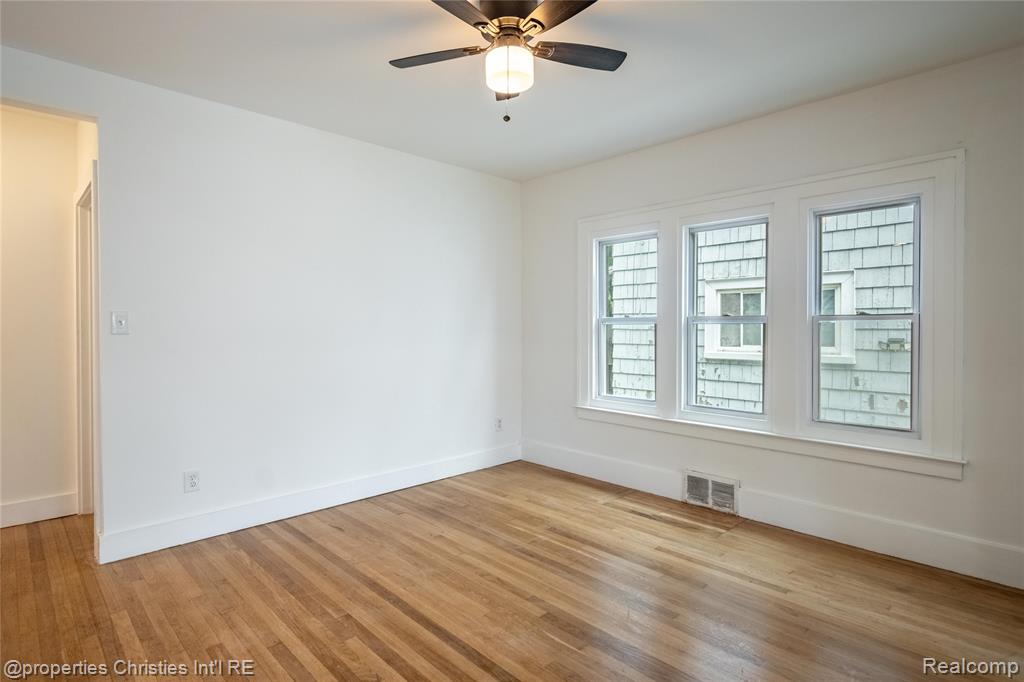 4373-4375 Balfour Road Property Photo 11