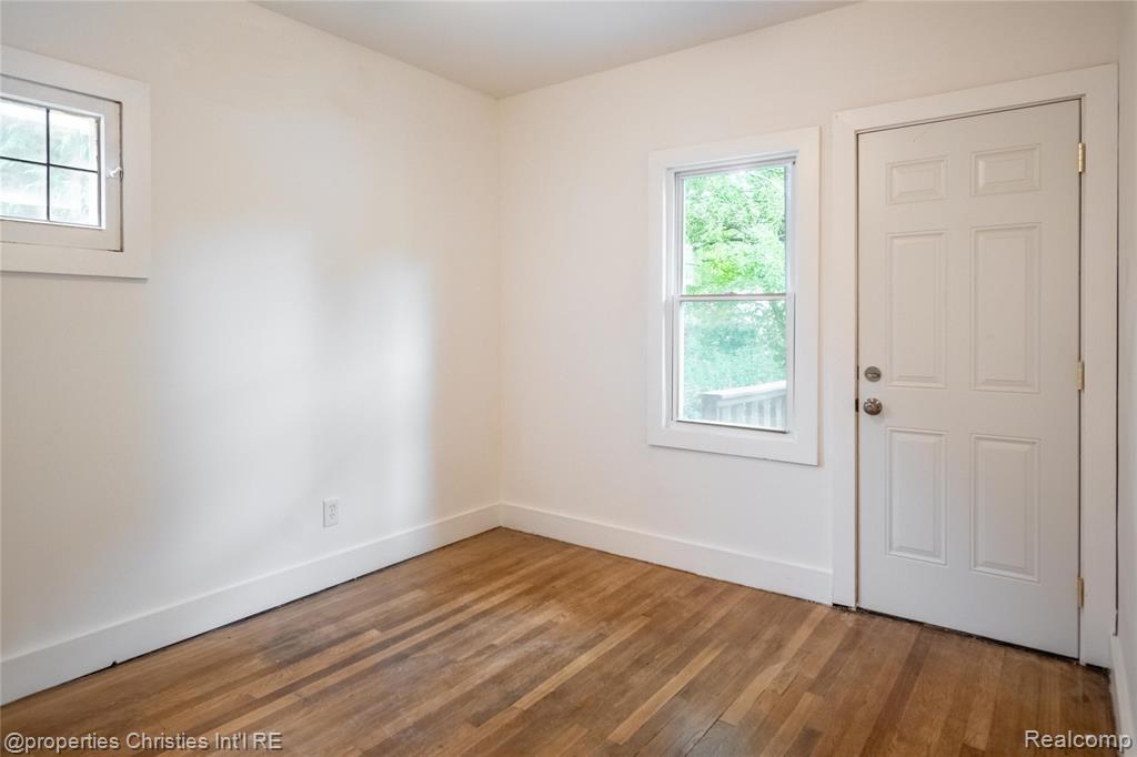 4373-4375 Balfour Road Property Photo 20