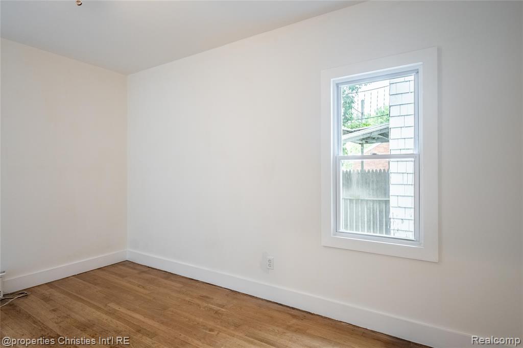 4373-4375 Balfour Road Property Photo 23