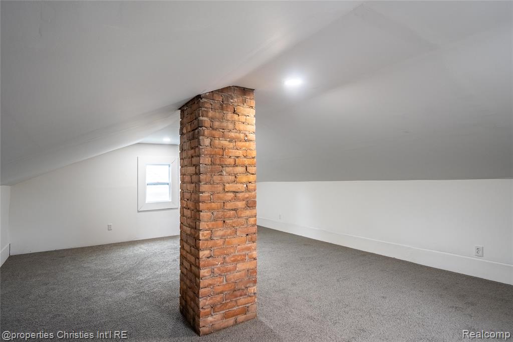 4373-4375 Balfour Road Property Photo 27