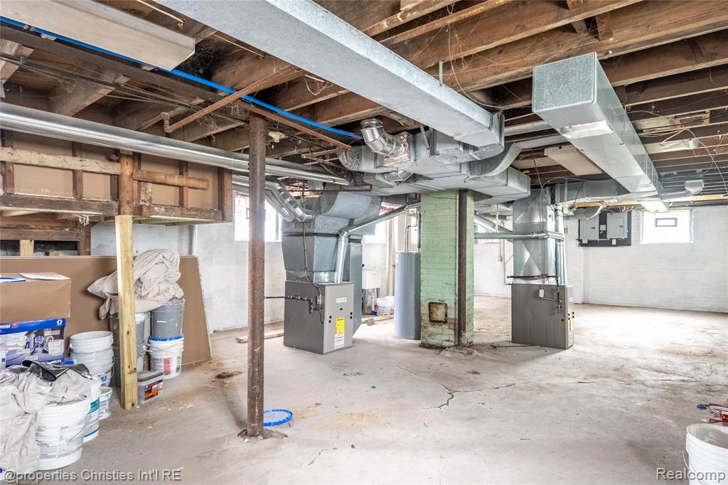 4373-4375 Balfour Road Property Photo 29