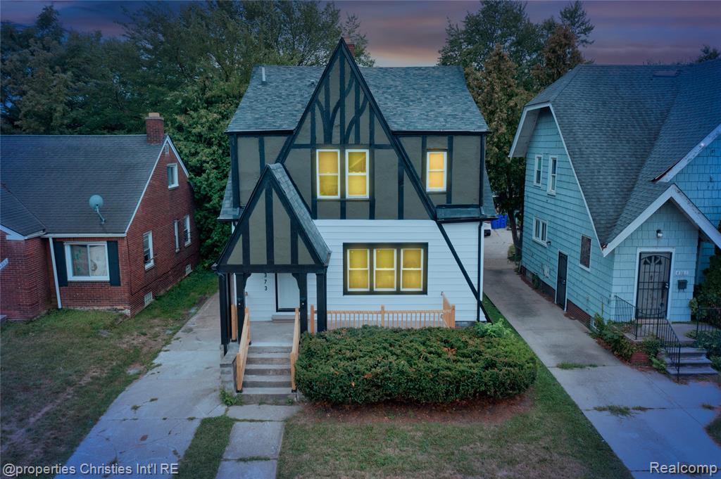 4373-4375 Balfour Road Property Photo 45