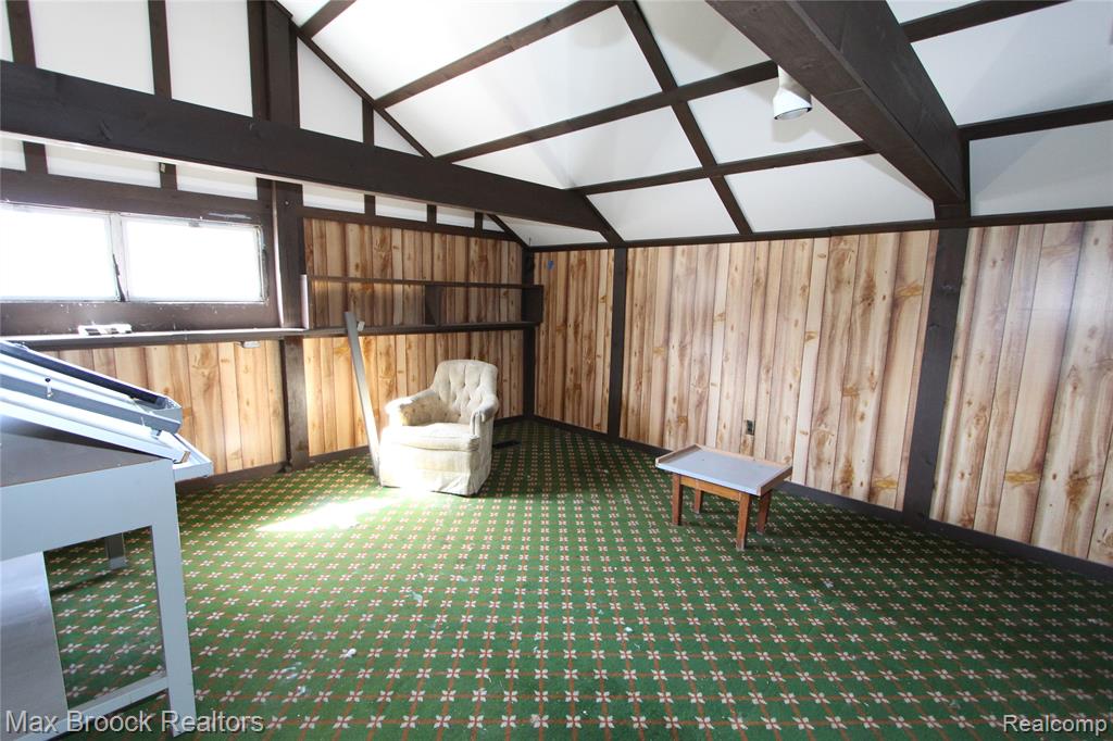 110 Creekview Drive Property Photo 30