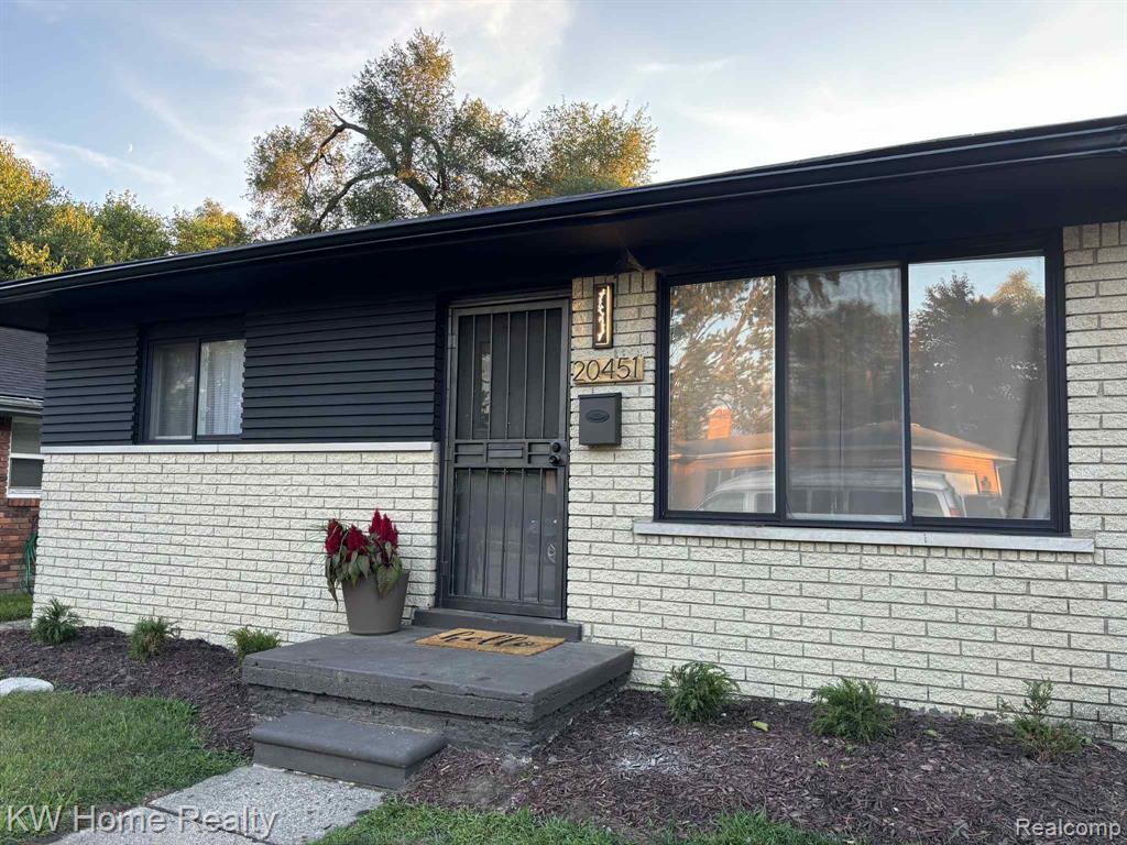 20451 Kentucky Street Property Photo 1