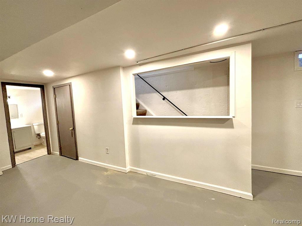 20451 Kentucky Street Property Photo 21