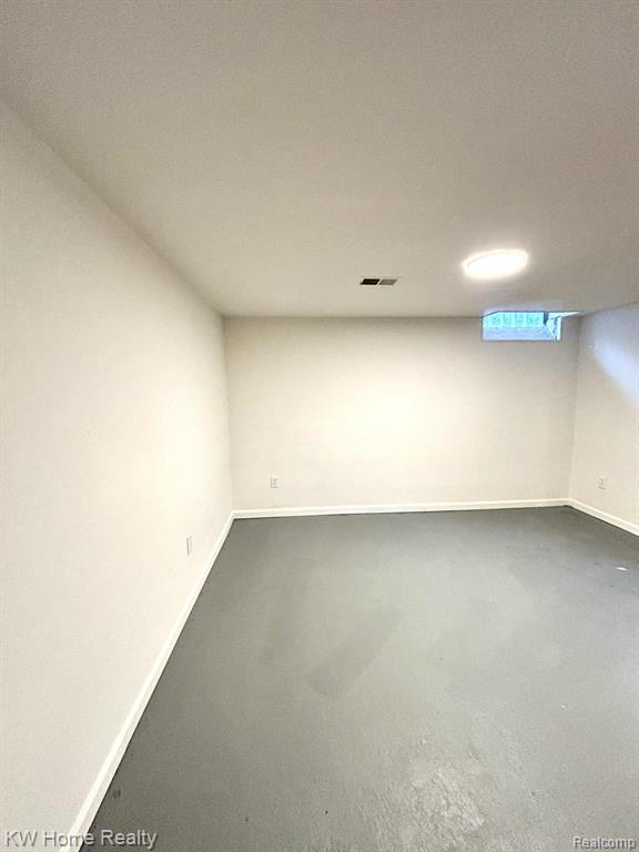 20451 Kentucky Street Property Photo 24