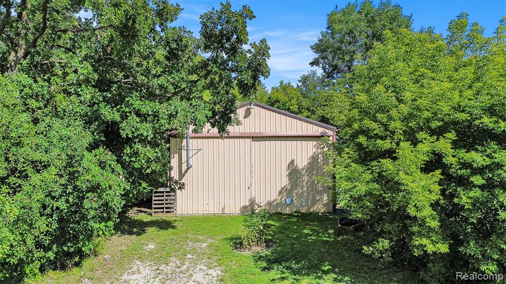 3361 S Center Road Property Photo 1