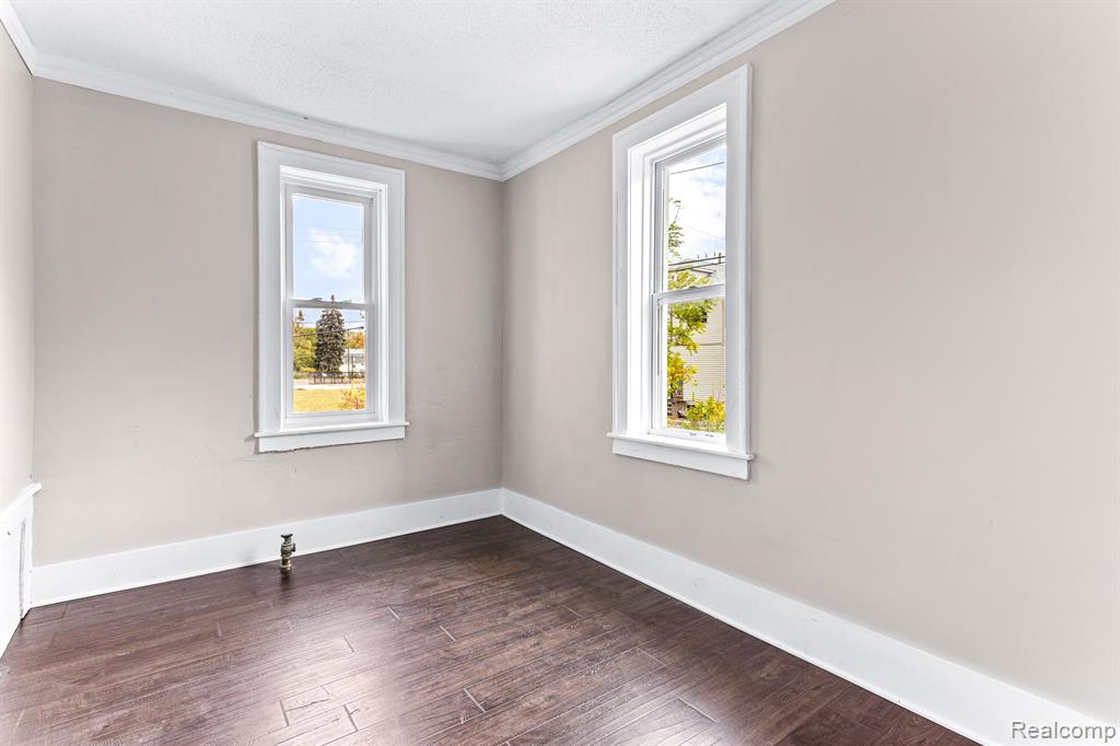 3550 Montclair Street Property Photo 7