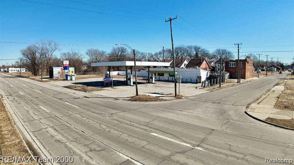2561 S Fort Street Property Photo 1