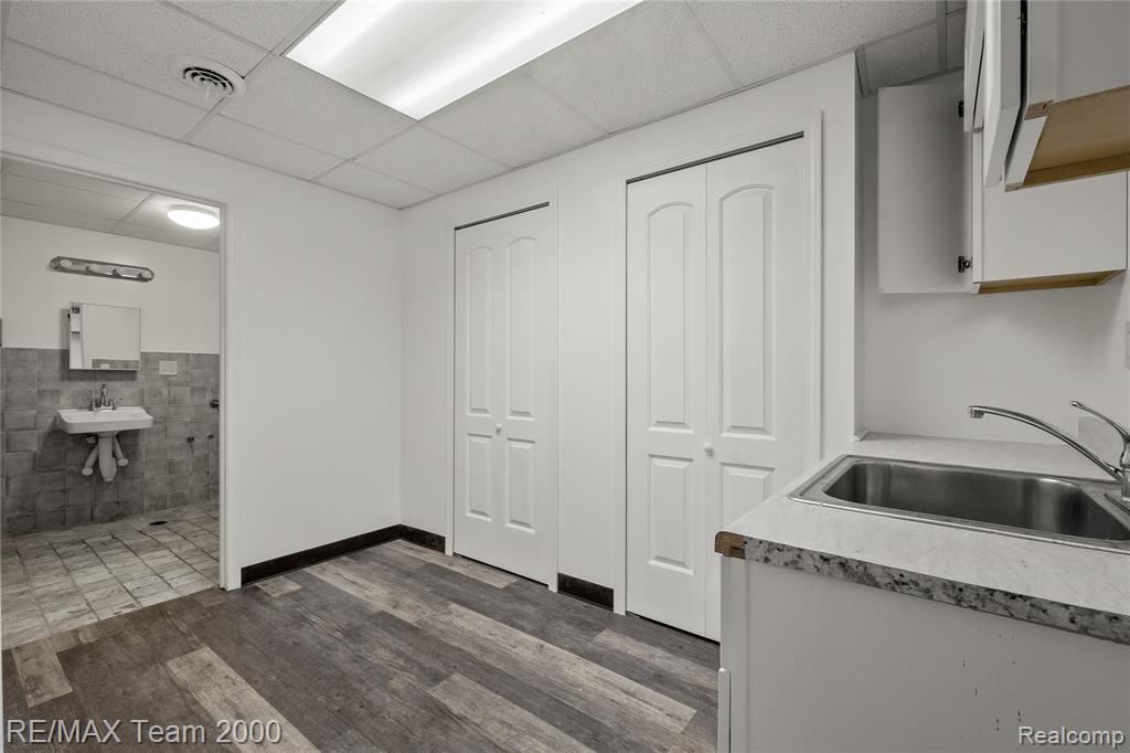 22211 W Warren Street Property Photo 15