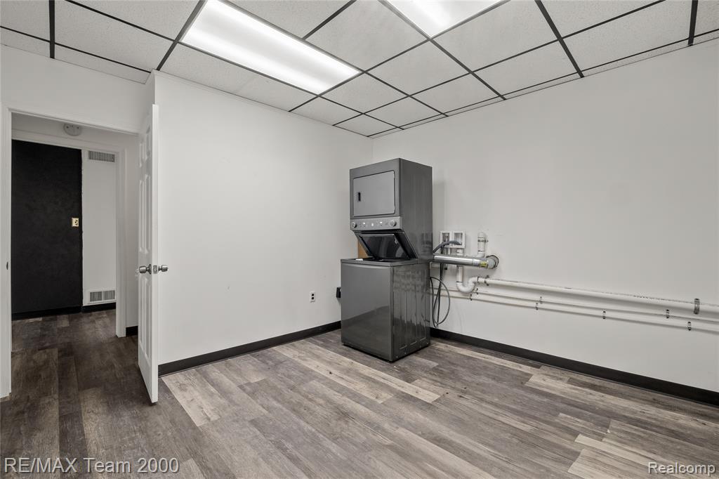 22211 W Warren Street Property Photo 17