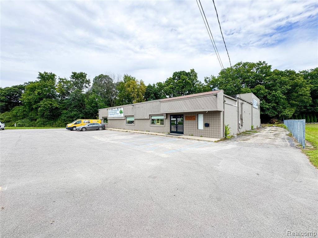 16745 Dixie Highway Property Photo 13